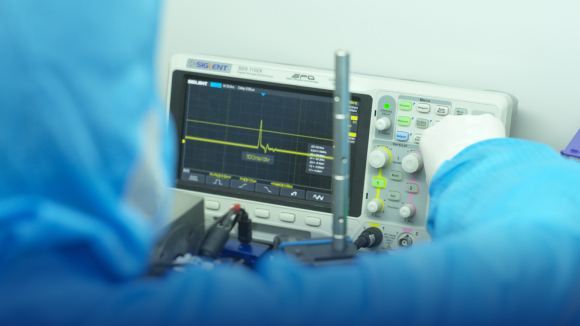 海目星研發(fā)測(cè)試-不斷突破傳統(tǒng)產(chǎn)品技術(shù)開(kāi)發(fā)模式，引入先進(jìn)開(kāi)發(fā)工程方法與工具。