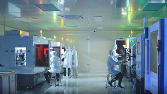 研發(fā)實(shí)驗(yàn)室-成立集團(tuán)研究院、成都研究院，并在深圳、常州兩地設(shè)立激光研發(fā)中心。