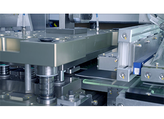 多工位裁斷疊片一體機